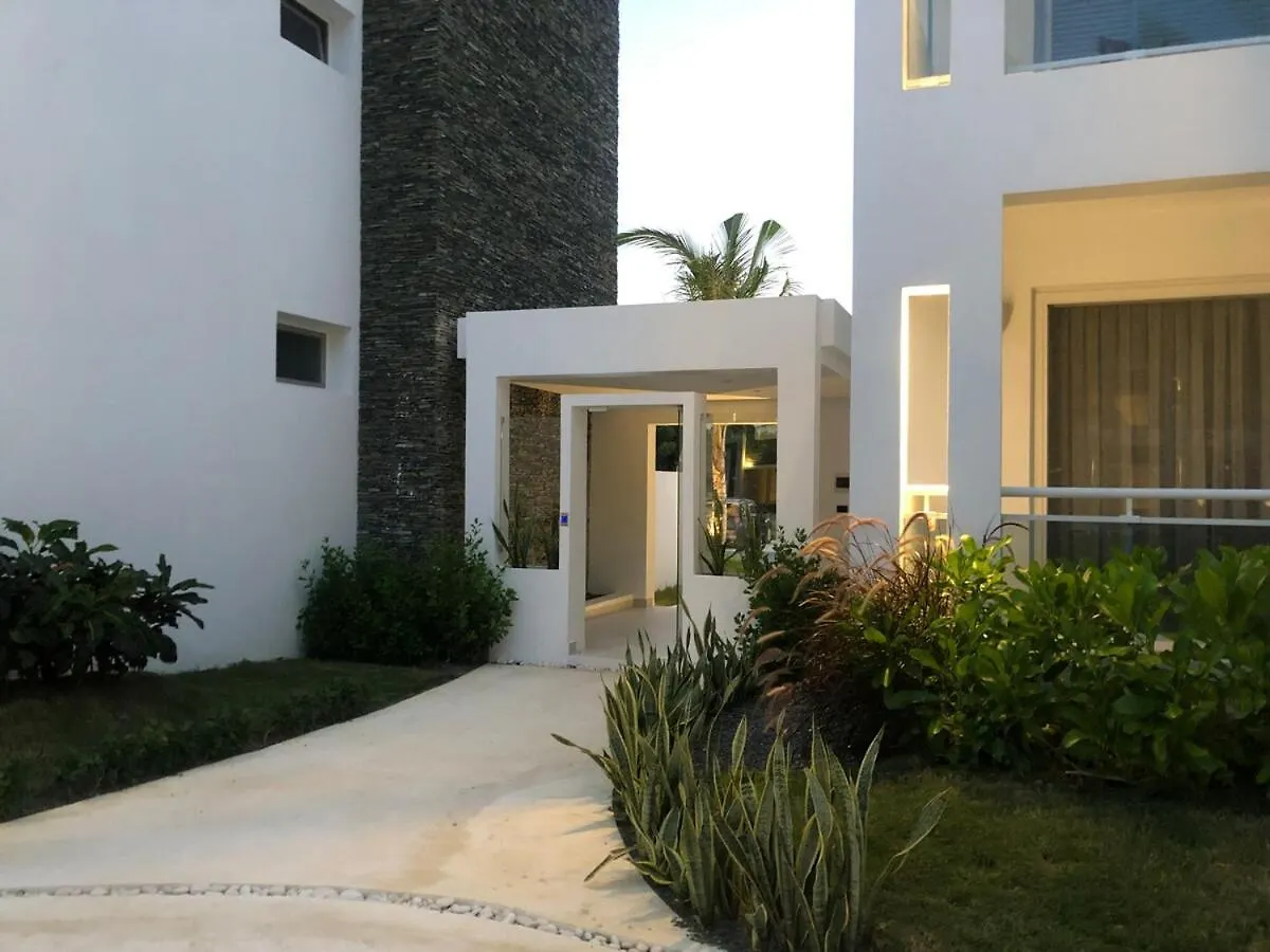 Cozy 2 Bedroom Beach Apto 0*, 巴亚希贝