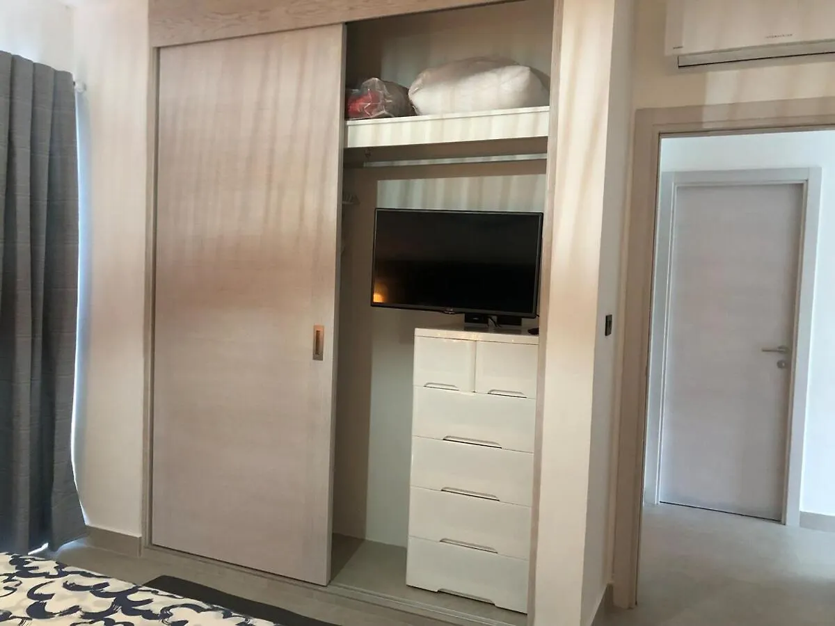 Cozy 2 Bedroom Beach Apto